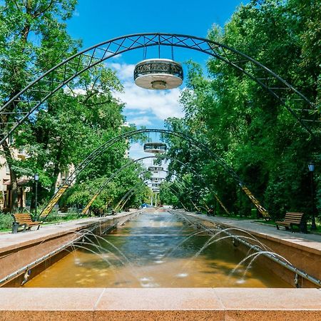 Nadezhda Apartments On Abylay Khan Ave 121 Alma-Ata Buitenkant foto