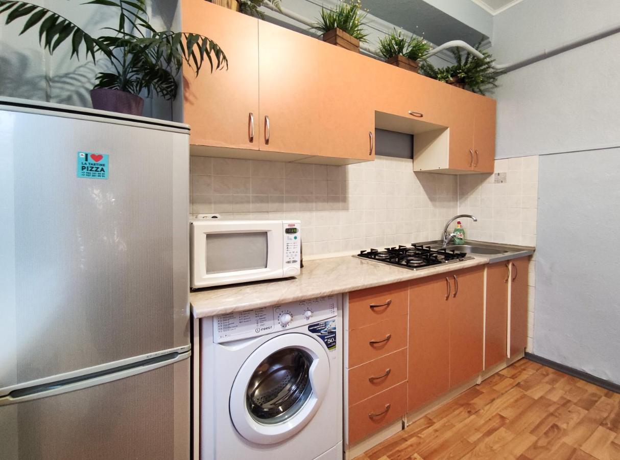 Nadezhda Apartments On Abylay Khan Ave 121 Alma-Ata Buitenkant foto