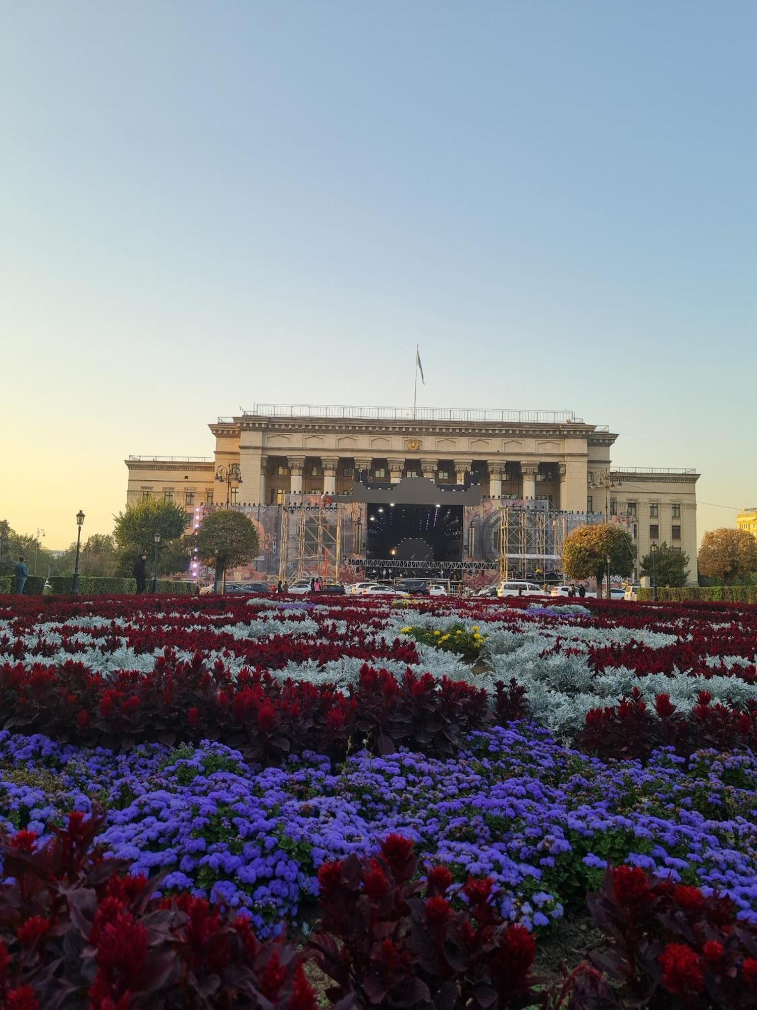 Nadezhda Apartments On Abylay Khan Ave 121 Alma-Ata Buitenkant foto